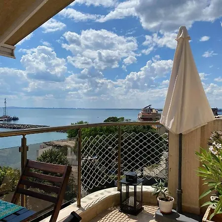 Nadejda Апартамент Поморие